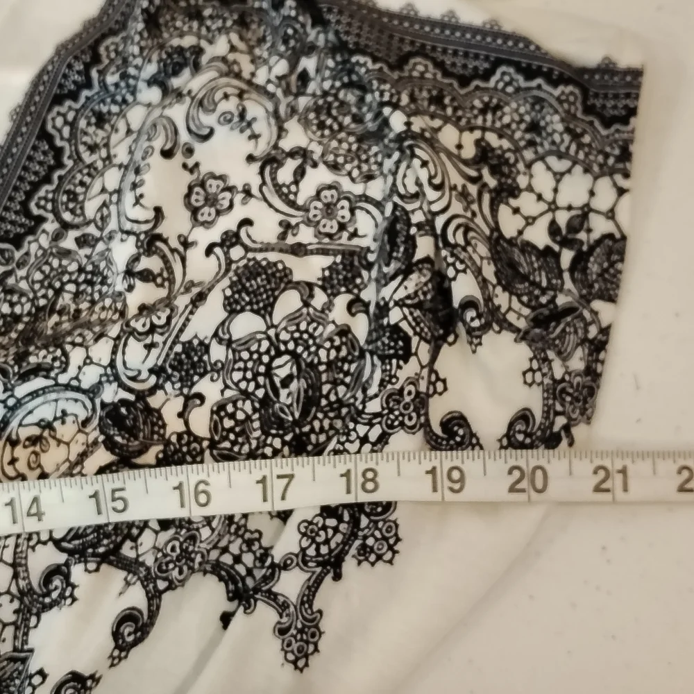 XXI FOREVER 21 DRESS/ TUNIC Womens S/P Black White PAISLEY Floral Art Y2K 90S - Picture 6 of 7